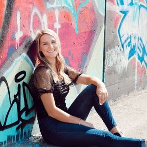 Meet your Posher, Mackenzie